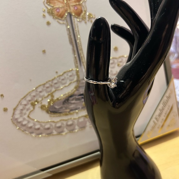 SOLO SHOW TODAY AT 1pm EST - Picture 3 of 3